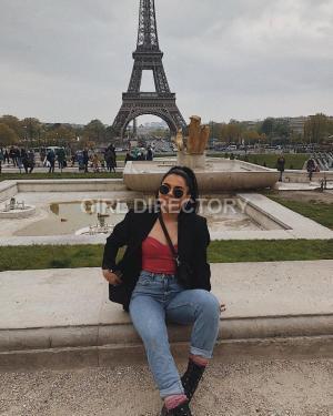 Slim Sexy Paris Escort Valentine